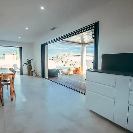 Ovanes Villa