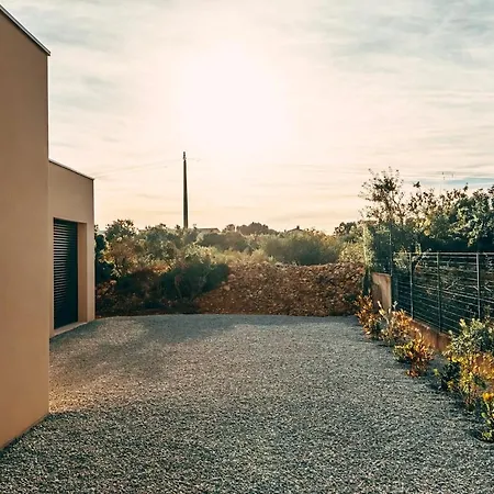 Ovanes Villa