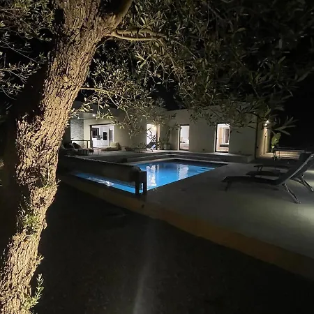 Ovanes Villa